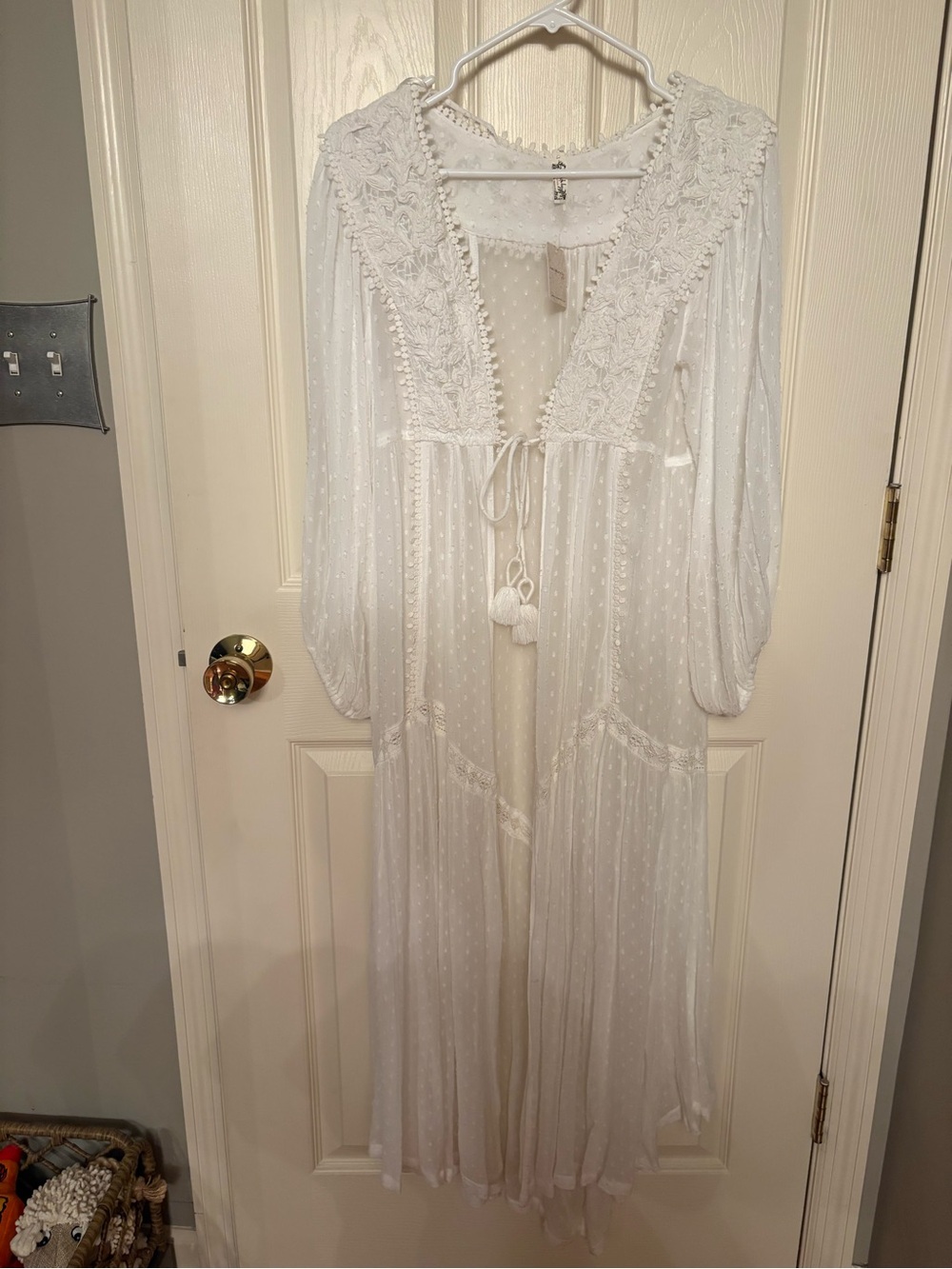 Free People White Boho spring Fling Tobe with Lace Trim
